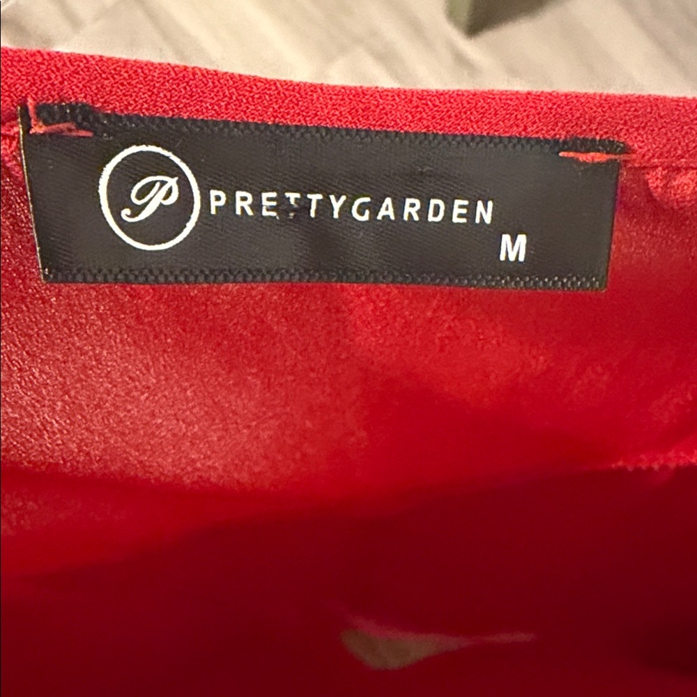 Chic High-Low Red Dress - Picture 2 of 3